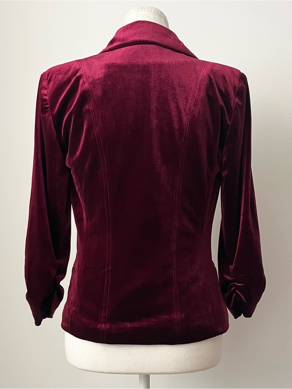 XOXO Women's Velvet Velour Burgundy Blazer Size S Jeweled Button Dark Romantic - Picture 2 of 7